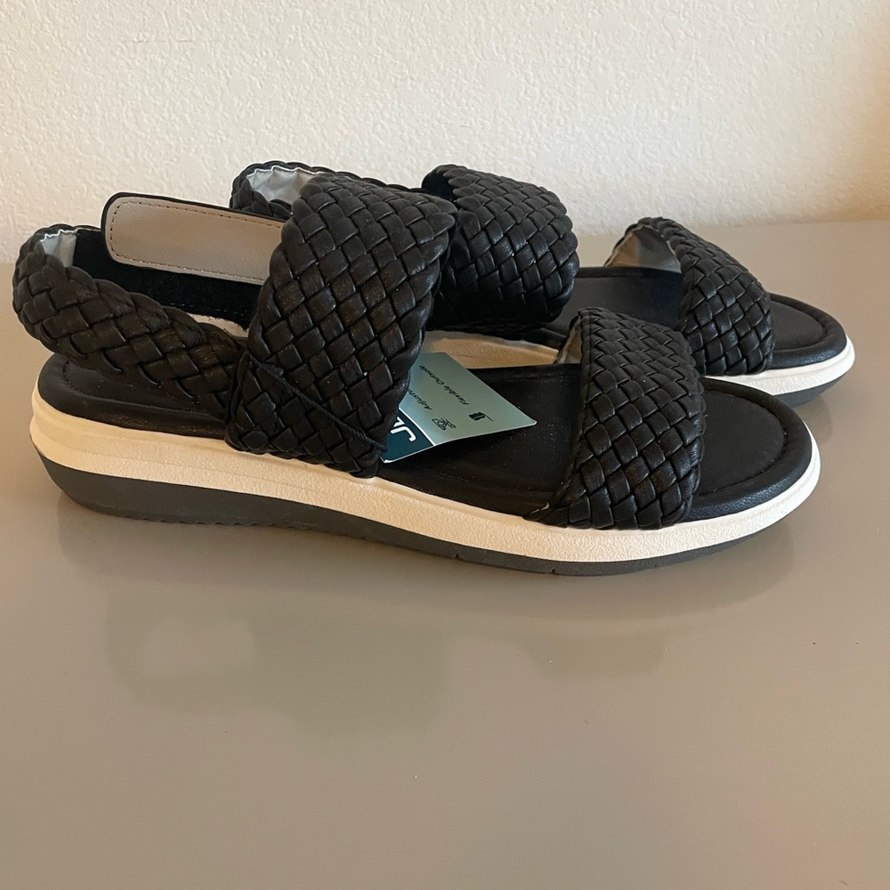 NWT JBU Women's Black Woven Sandals